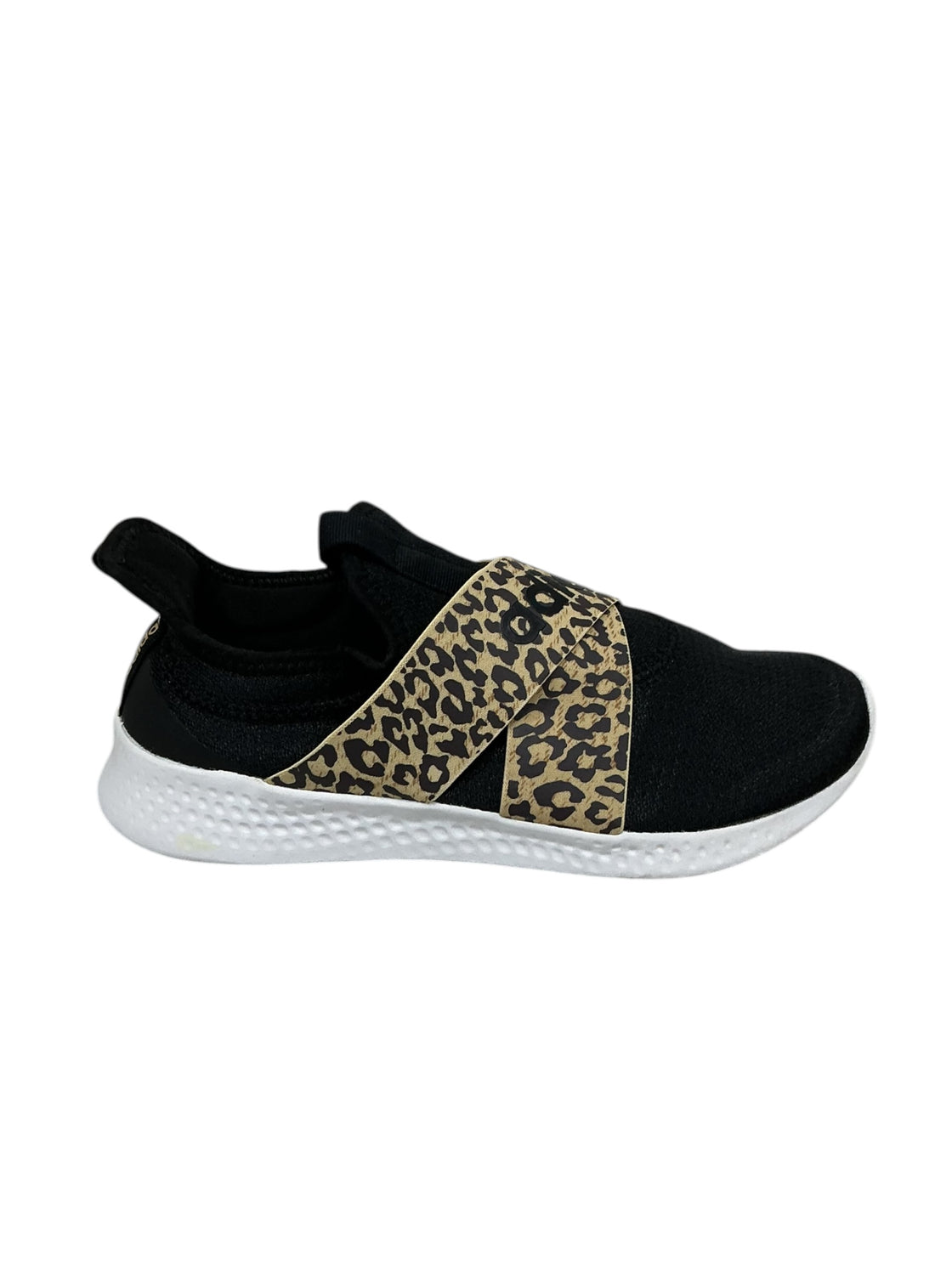 Tenis 7.5 (CLOUDFOAM)