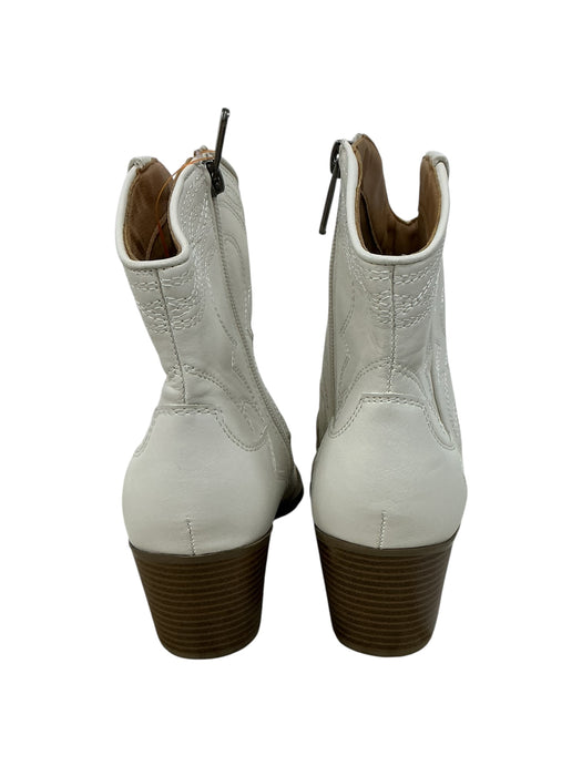 Bota 7.5 (INDIGO RD)