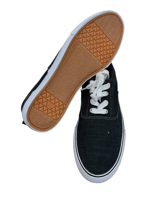 Tenis 10 (UNIVERSAL THREADS)