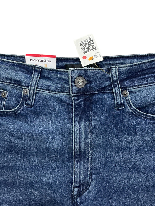 Short 8 (DKNY)
