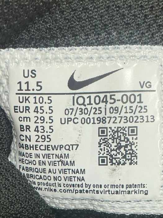 Tacos 11.5 (NIKE)
