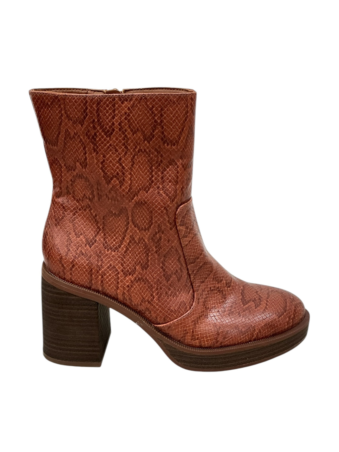 Bota 7.5 (UNIVERSAL THREAD)