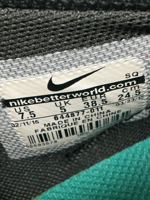 Tenis 7.5 (NIKE)