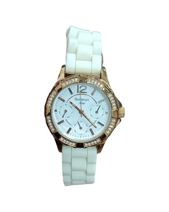 Reloj (ARMITRON)