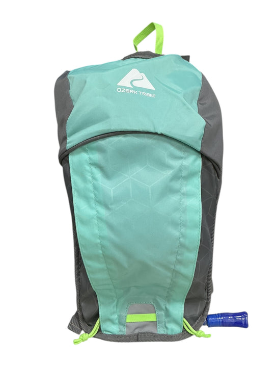 Mochila de hidratación (OZARK TRAIL)