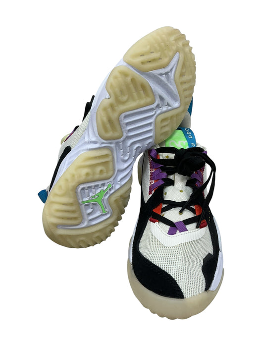 Tenis 7.5 (JORDAN)