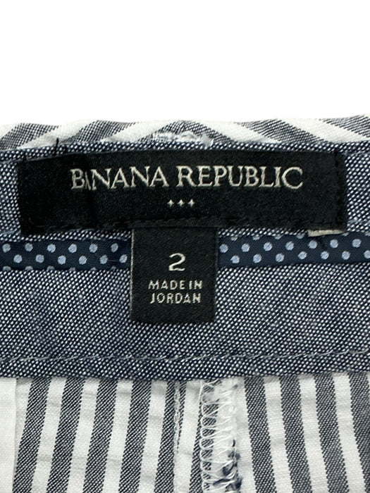 Short 2 (BANANA REPUBLIC)