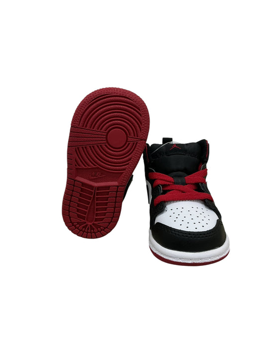 Tenis para bebé 4C  (JORDAN)