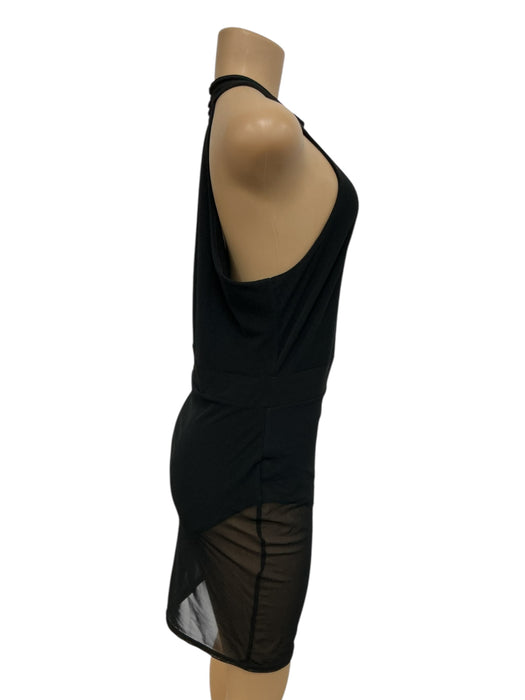 Vestido 16 (PRETTYLITTLETHING)