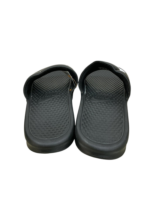 Sandalia 10 (NIKE)