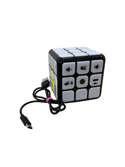 Cubo de juegos con luces