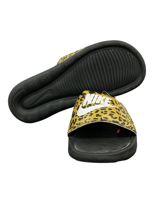 Sandalia 10 (NIKE)