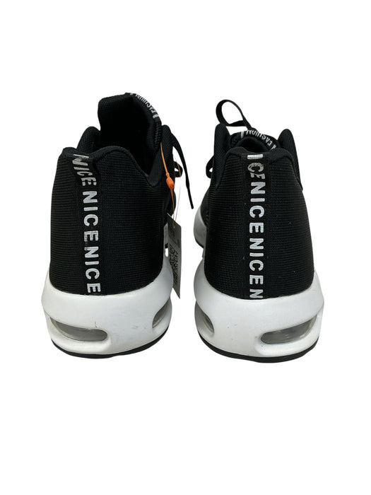 Tenis