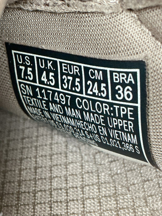 Tenis 7.5 (SKECHERS)