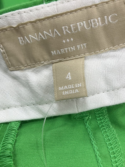 Short 4 (BANANA REPUBLIC)