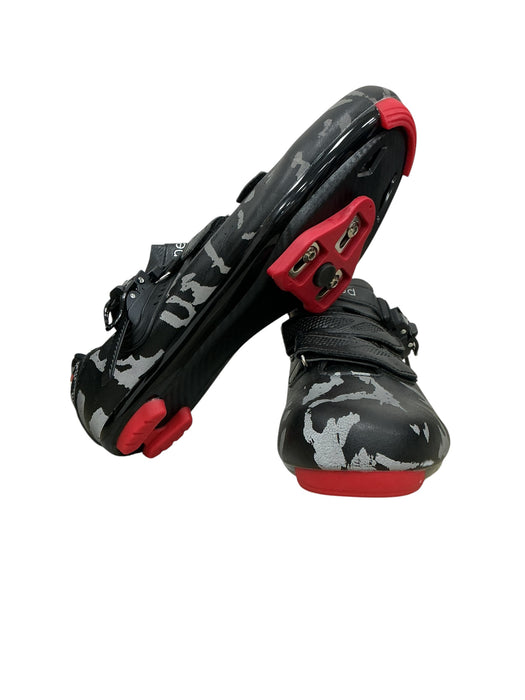 Tenis 46