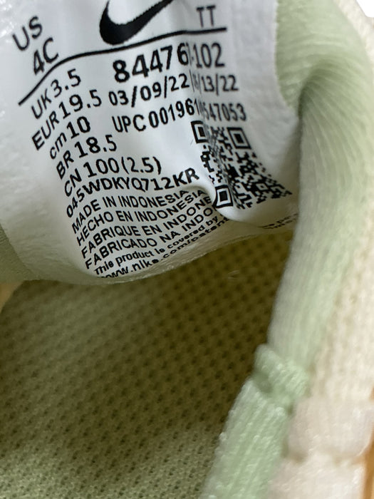 Tenis para bebé 4C (NIKE)