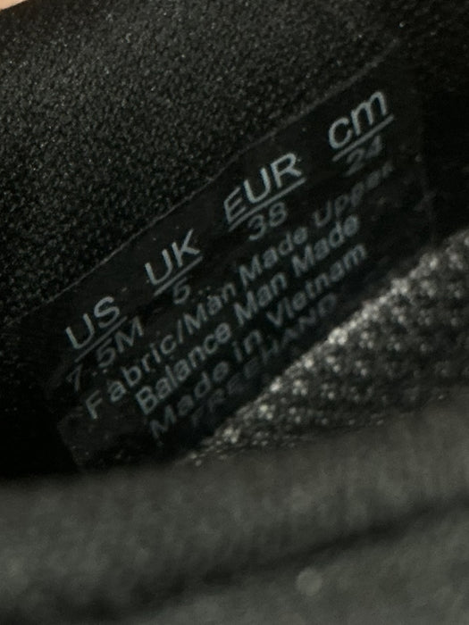 Tenis 7.5 (RYKA)