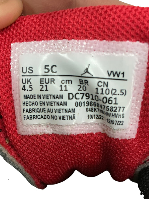 Tenis para bebé 5 (JORDAN)