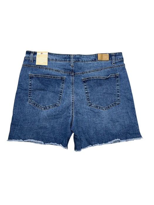 Short 12 (RED STAR)