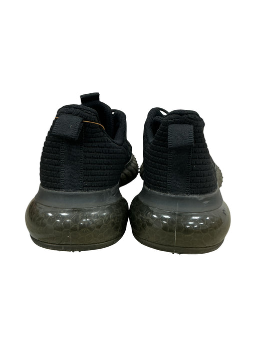 Tenis