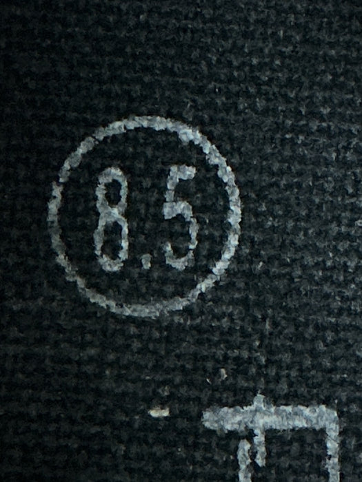 Tenis 8.5