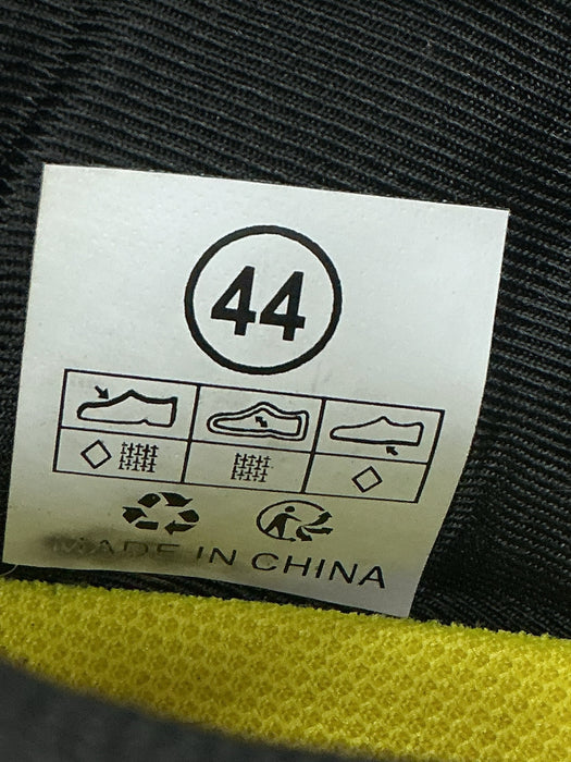 Tenis