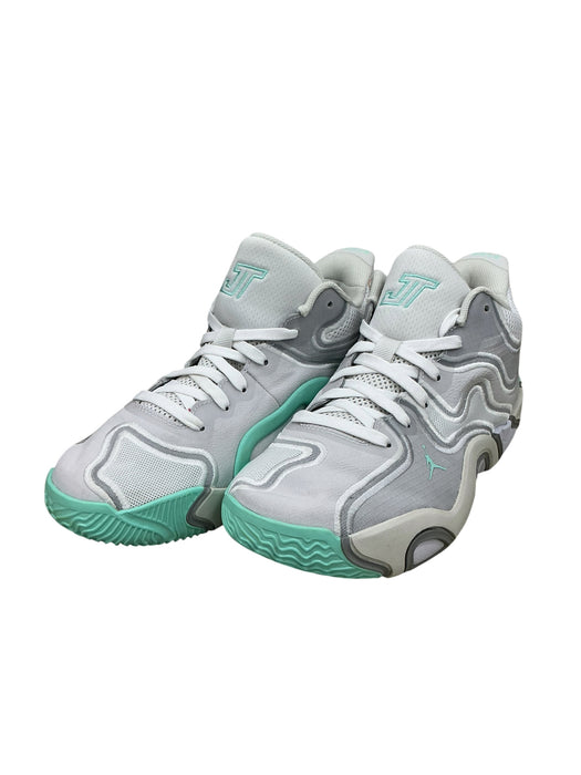 Tenis para niño 6Y (JORDAN)