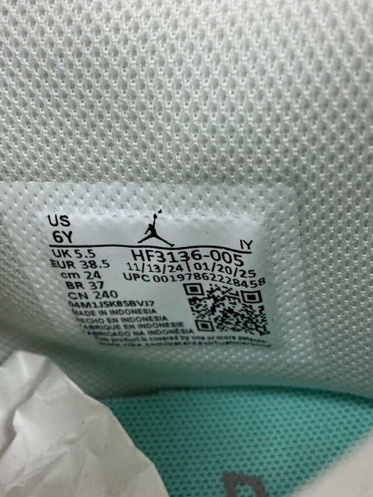 Tenis para niño 6Y (JORDAN)