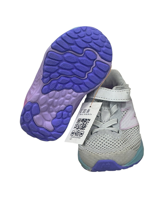 Tenis para niña 4 (NEW BALANCE)