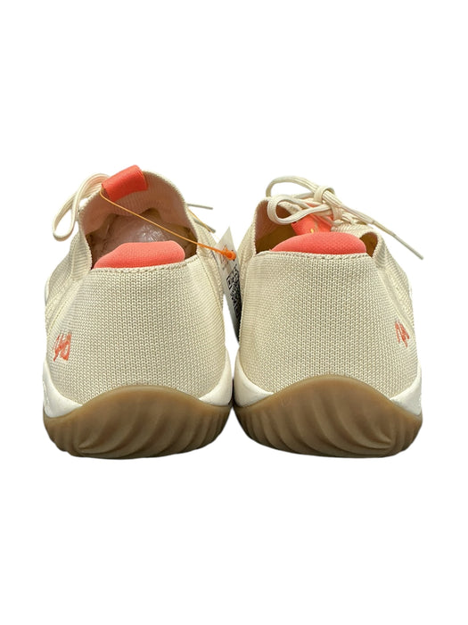 Tenis 8.5 (RYKA)