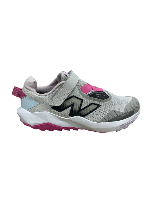 Tenis para niña 3 (NEW BALANCE)