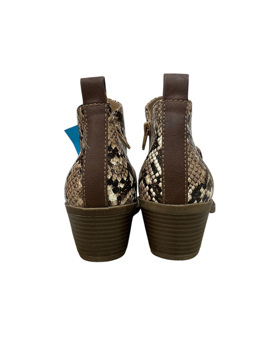 Bota 7.5 (TIME AND TRU)