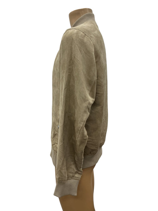 Chumpa L (BANANA REPUBLIC)