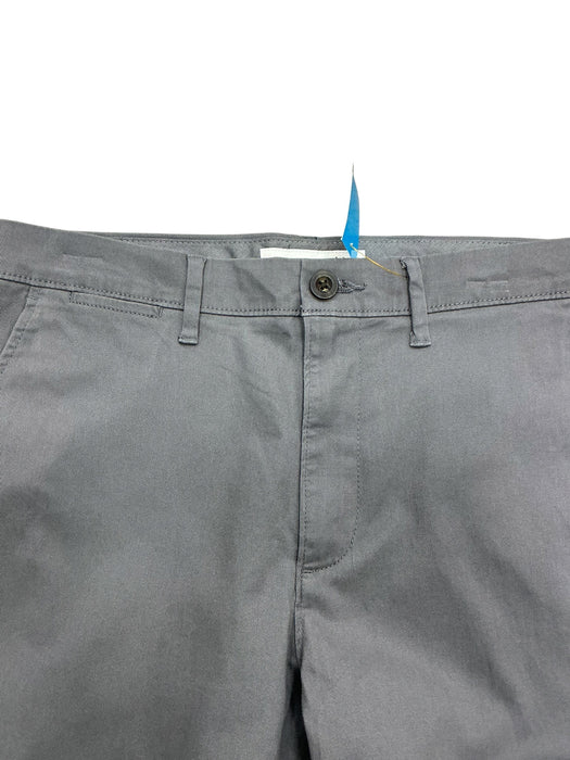 Pantalón 33x 34 (AMAZON ESSENTIALS)