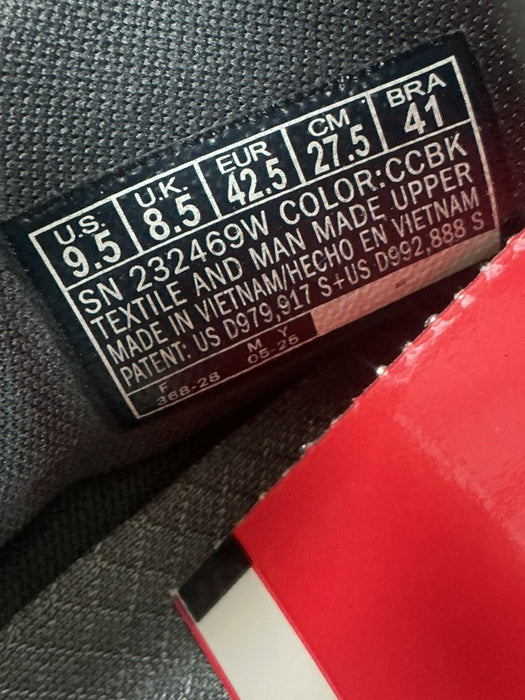 Tenis 9.5 (SKECHERS)