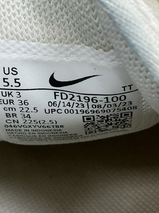 Tenis 5.5 (NIKE)