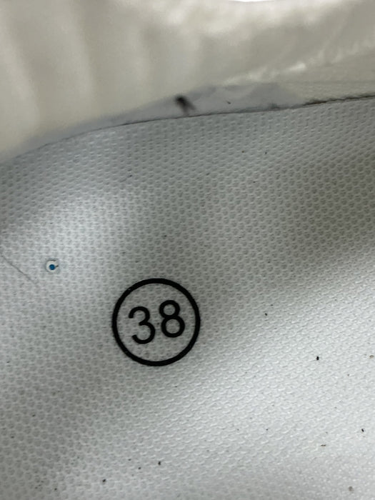 Tenis