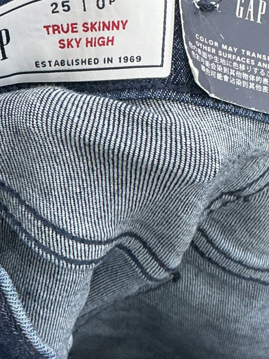 Pantalón 25 (GAP)