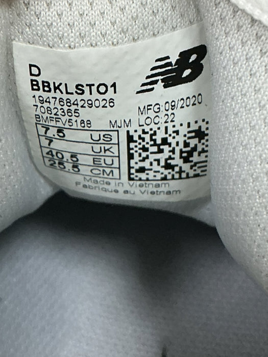 Tenis 7.5 (NEW BALANCE)