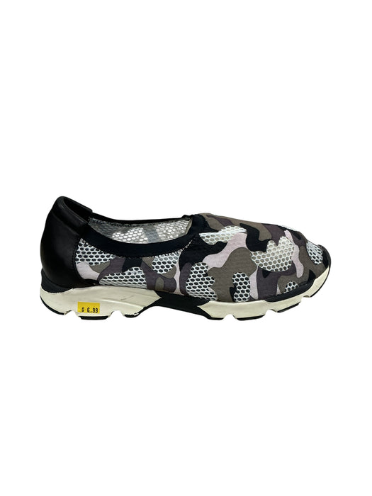 Tenis