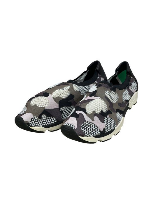 Tenis
