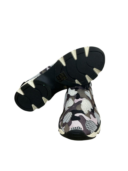 Tenis