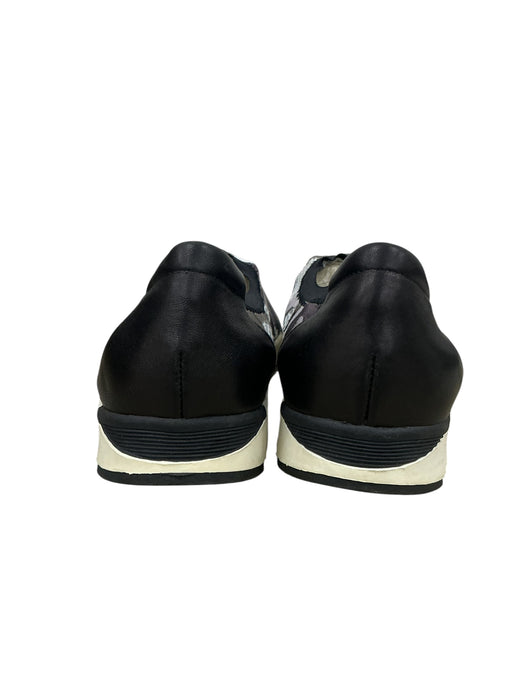 Tenis