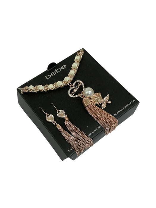 Collar y aretes de fantasía (BEBE)
