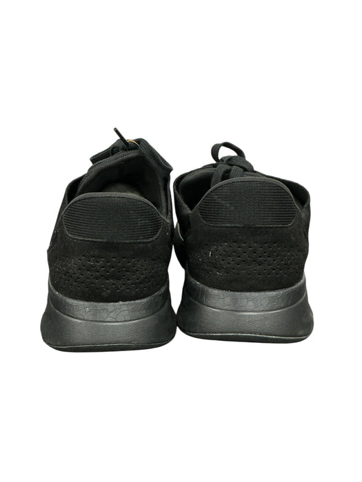 Tenis