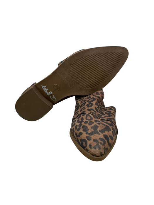 Zapato 5.5 (UNIVERSAL THREAD)