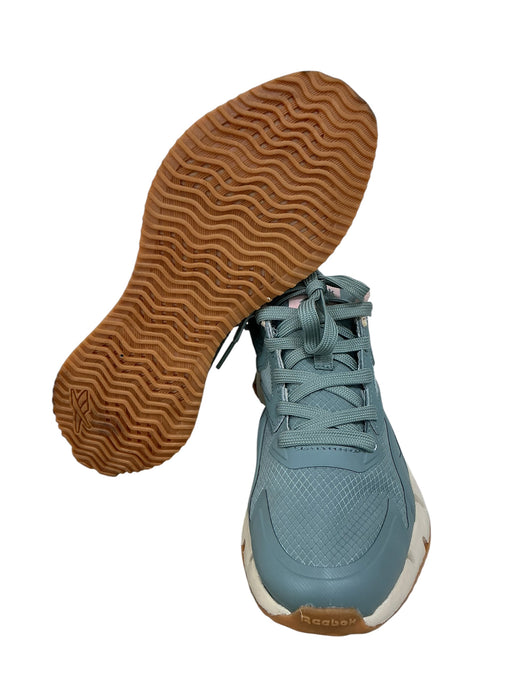 Tenis 8