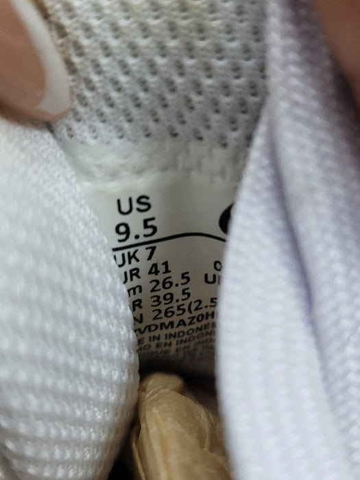 Tenis 9.5 (NIKE)