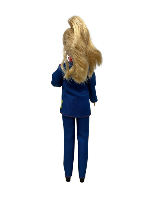Barbie Bombera (MATTEL)